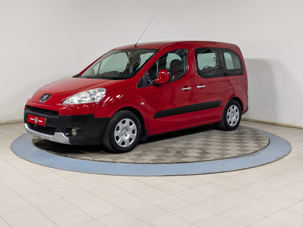 Peugeot Partner 2010 Красный