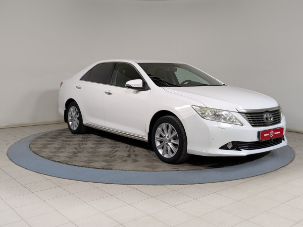 Toyota Camry 2013 Белый