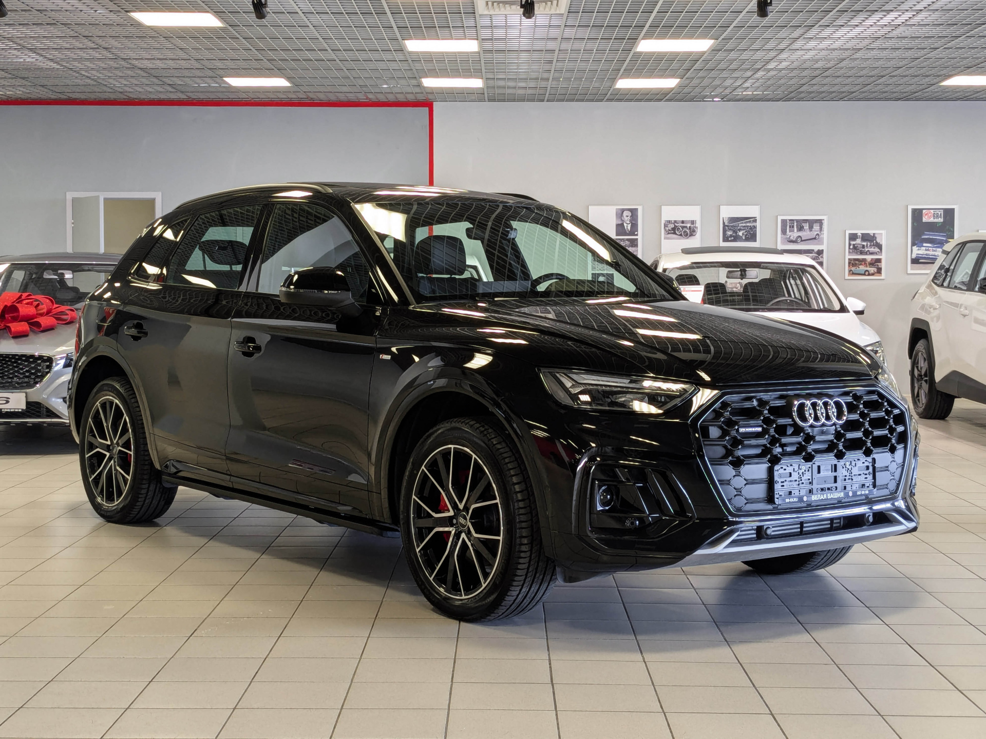 Audi Q5 L 2026 черный