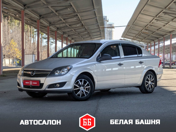 Opel Astra 2010 Серебряный