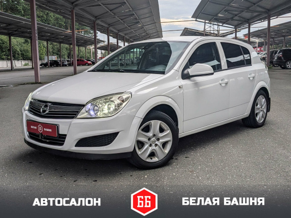 Opel Astra 2011 Белый