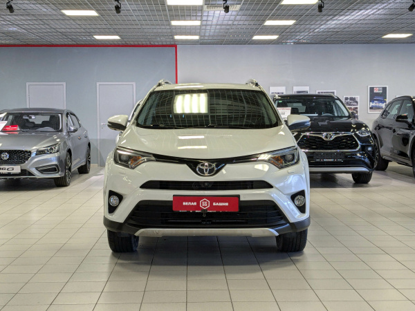 Toyota RAV4 2015 Белый