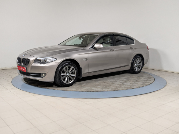 BMW 5 серии 2012 Бежевый