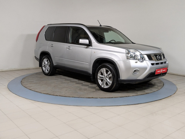 Nissan X-Trail 2012 Серебряный