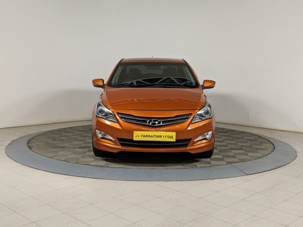 Hyundai Solaris 2015 Оранжевый