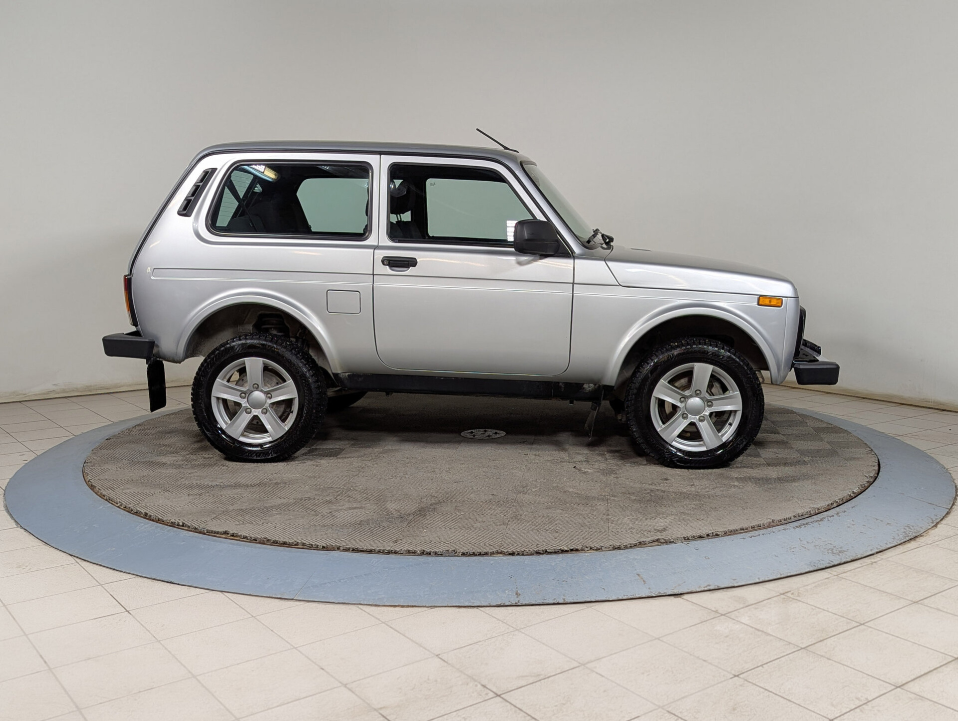 Lada (ВАЗ) 2121 (4x4) 2021 Серебряный