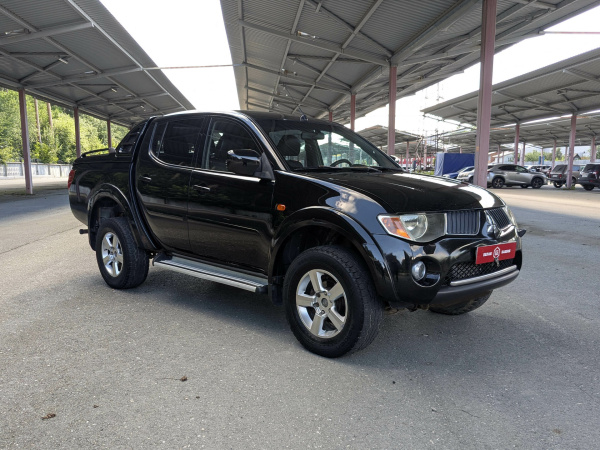 Mitsubishi L200 2008 Черный