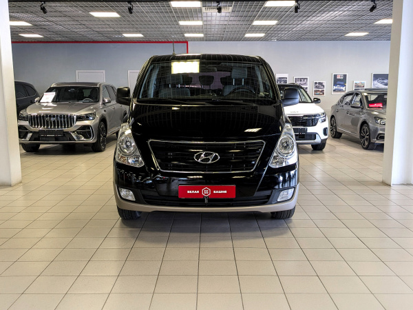 Hyundai H-1 2014 Черный