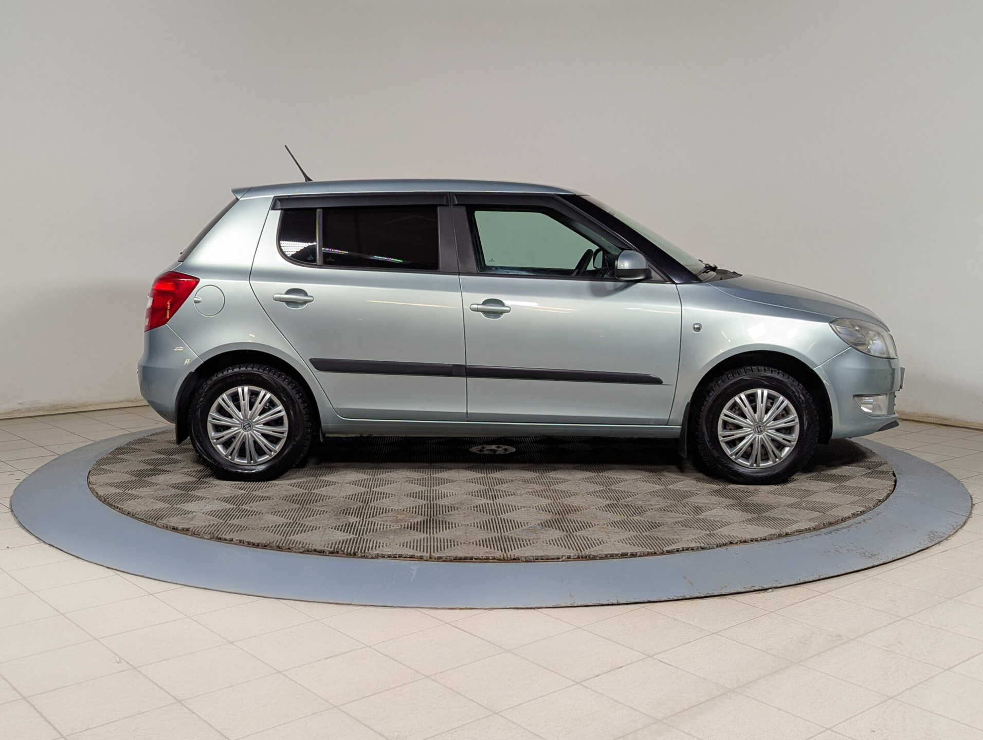 Skoda Fabia 2013 Зеленый