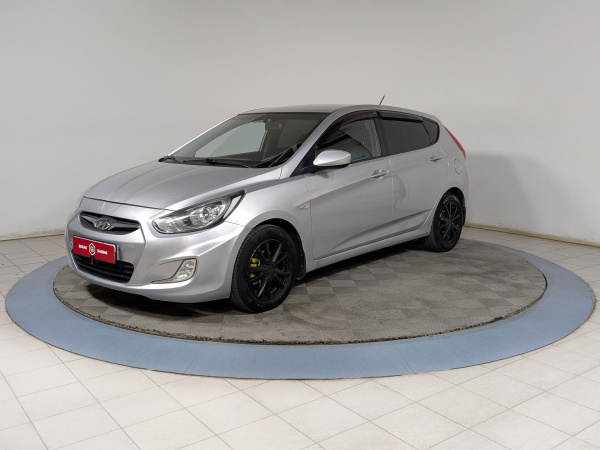 Hyundai Solaris 2012 Серебряный
