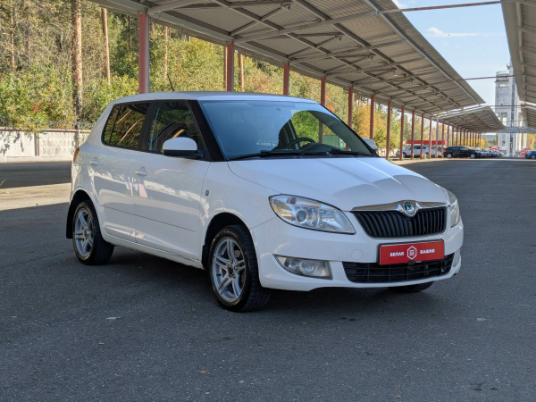 Skoda Fabia 2012 Белый