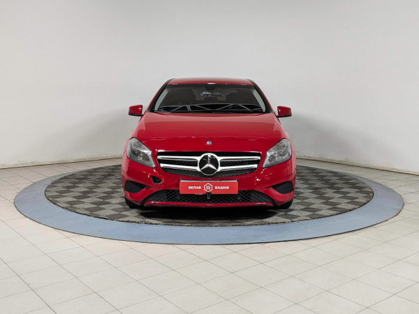 Mercedes-Benz A-Класс 2014 Красный