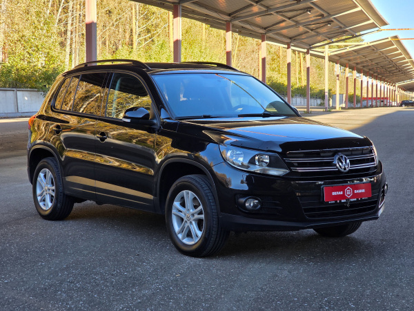 Volkswagen Tiguan 2012 Черный