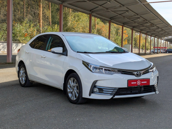 Toyota Corolla 2017 Белый