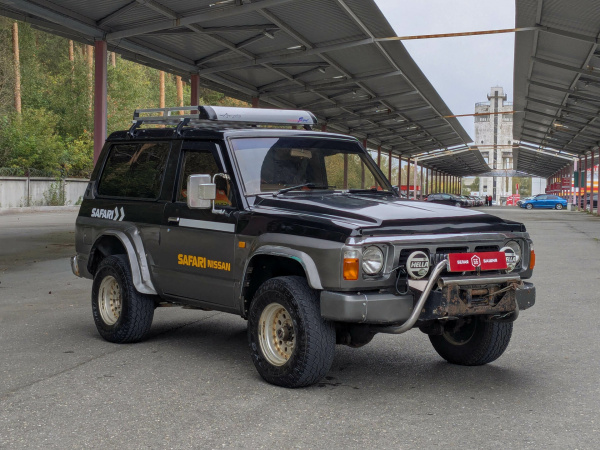 Nissan Safari 1992 Черный