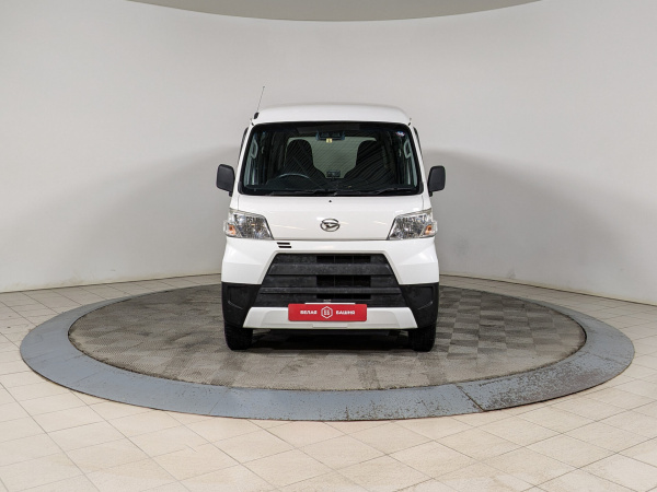 Daihatsu Hijet 2018 Белый