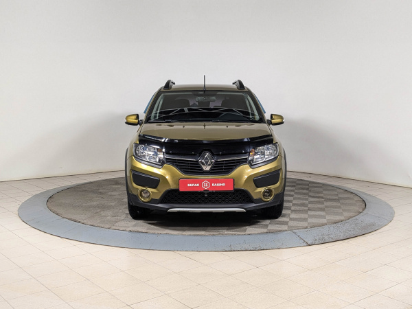Renault Sandero 2016 Зеленый