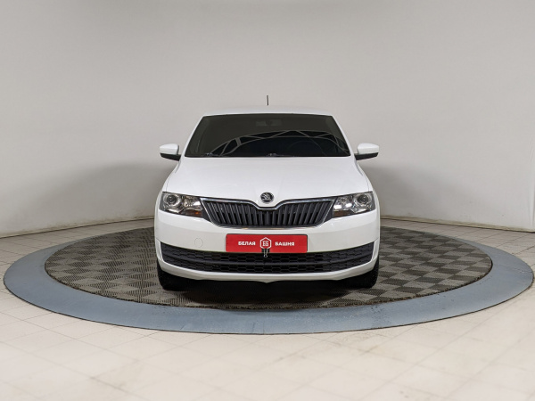 Skoda Rapid 2015 Белый