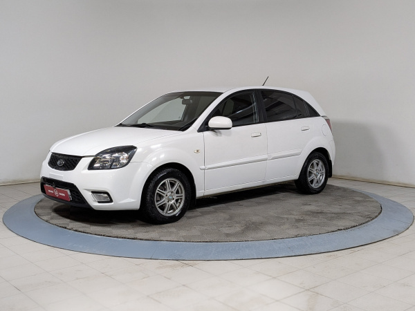 Kia Rio 2010 Белый