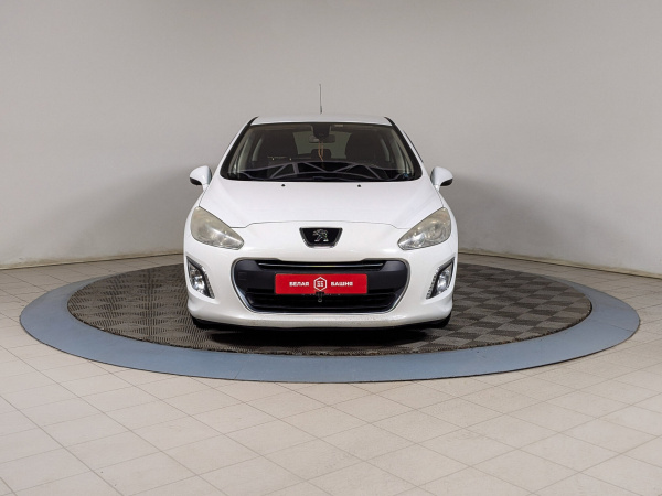 Peugeot 308 2011 Белый