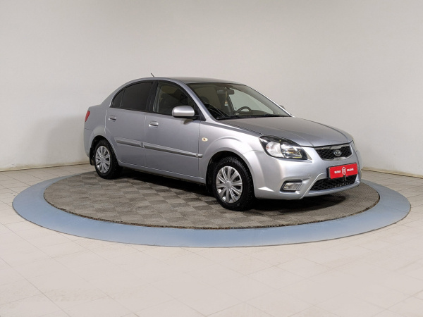 Kia Rio 2011 Серебряный