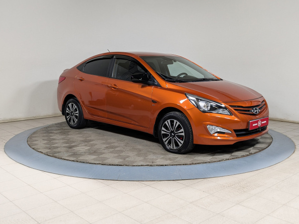 Hyundai Solaris 2015 Оранжевый