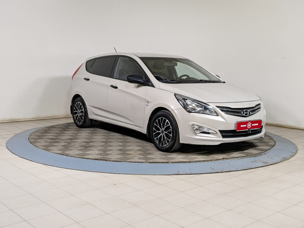 Hyundai Solaris 2015 Бежевый