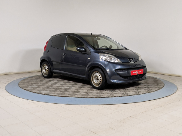 Peugeot 107 2007 Серый