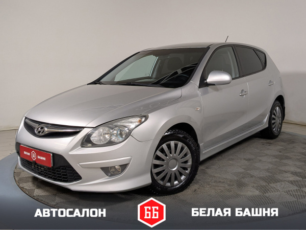 Hyundai i30 2011 Серебряный