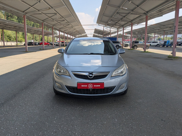 Opel Astra 2011 Серый