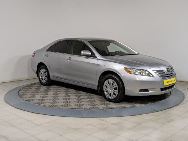 Toyota Camry 2006 Серебряный