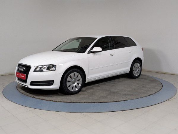 Audi A3 2010 Белый