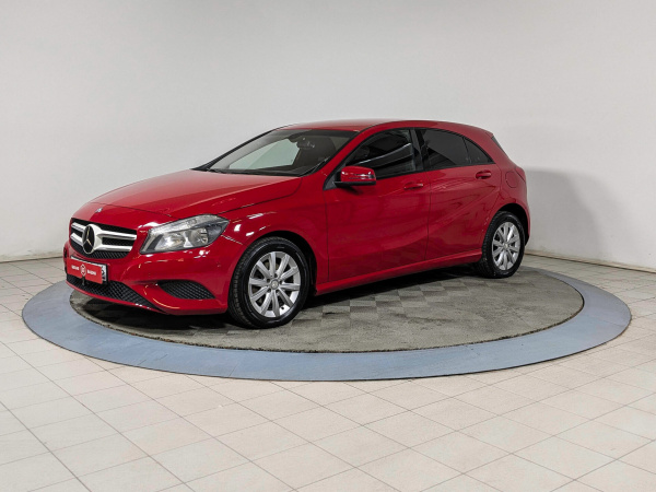 Mercedes-Benz A-Класс 2014 Красный