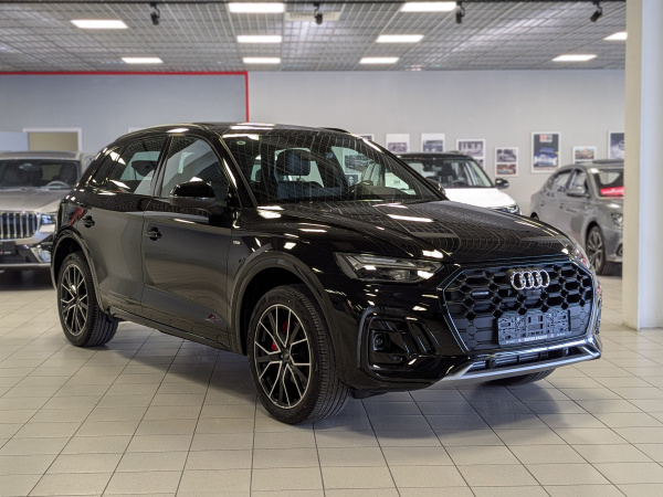 Audi Q5 L 2025 черный