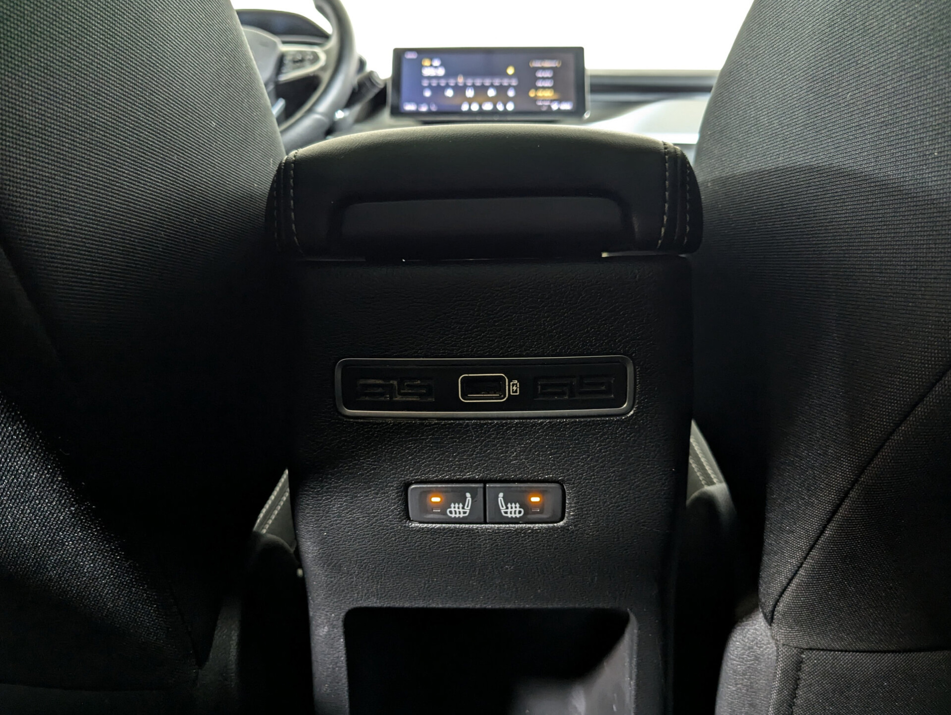 Geely Coolray 2022 Серый