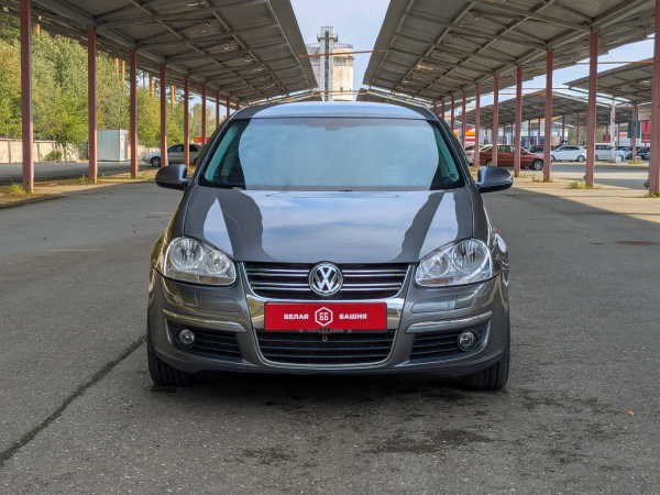 Volkswagen Jetta 2010 Серый