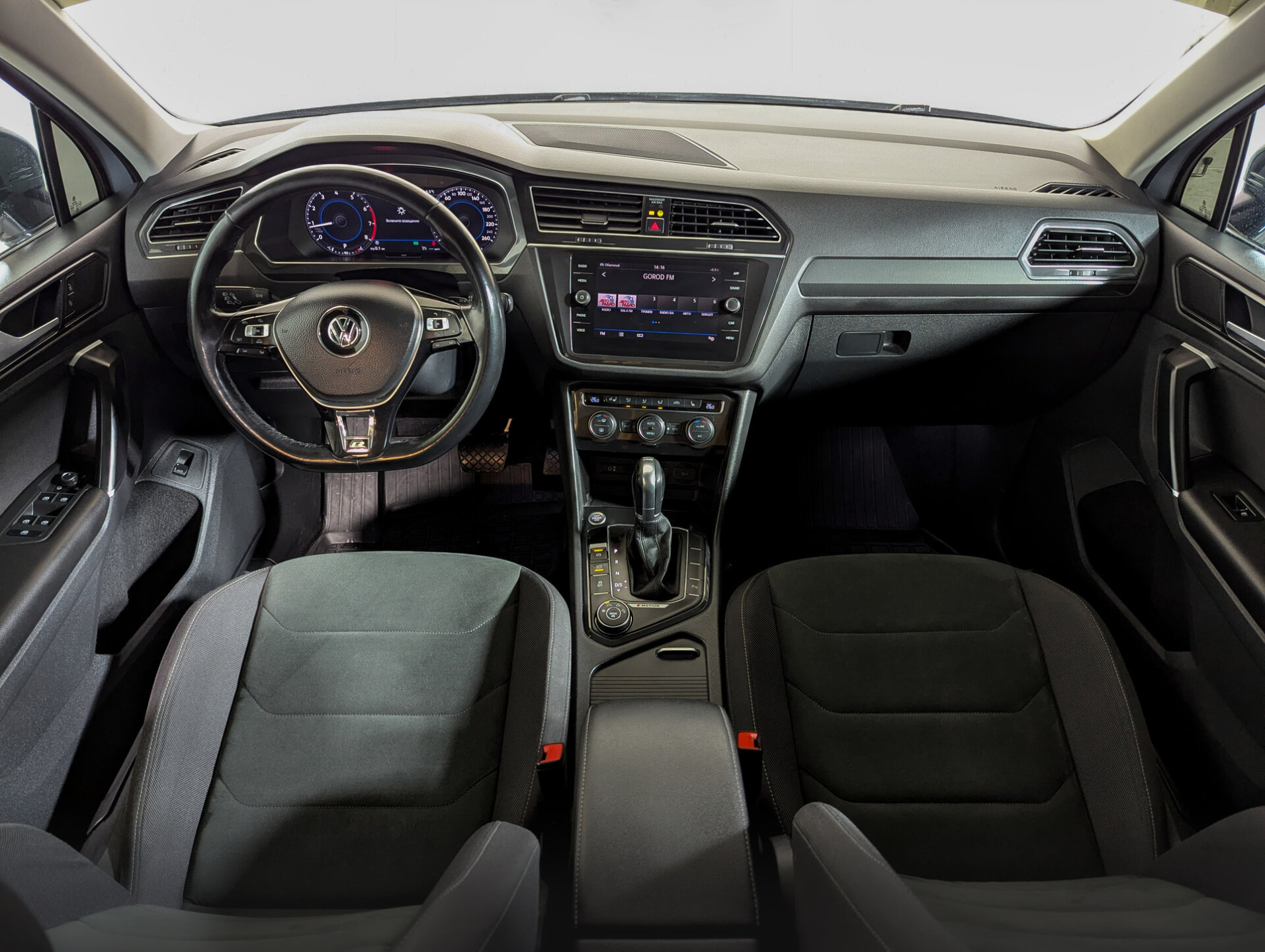 Volkswagen Tiguan 2017 Серебряный