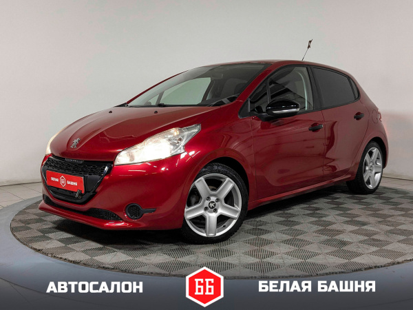Peugeot 208 2013 Красный