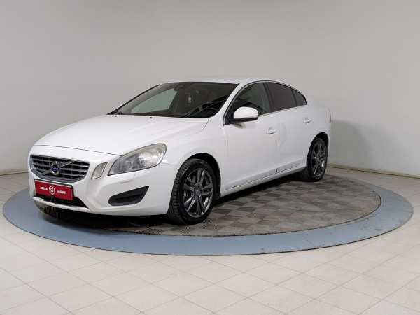Volvo S60 2012 Белый