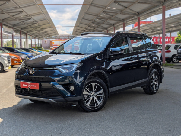 Toyota RAV4 2018 Синий
