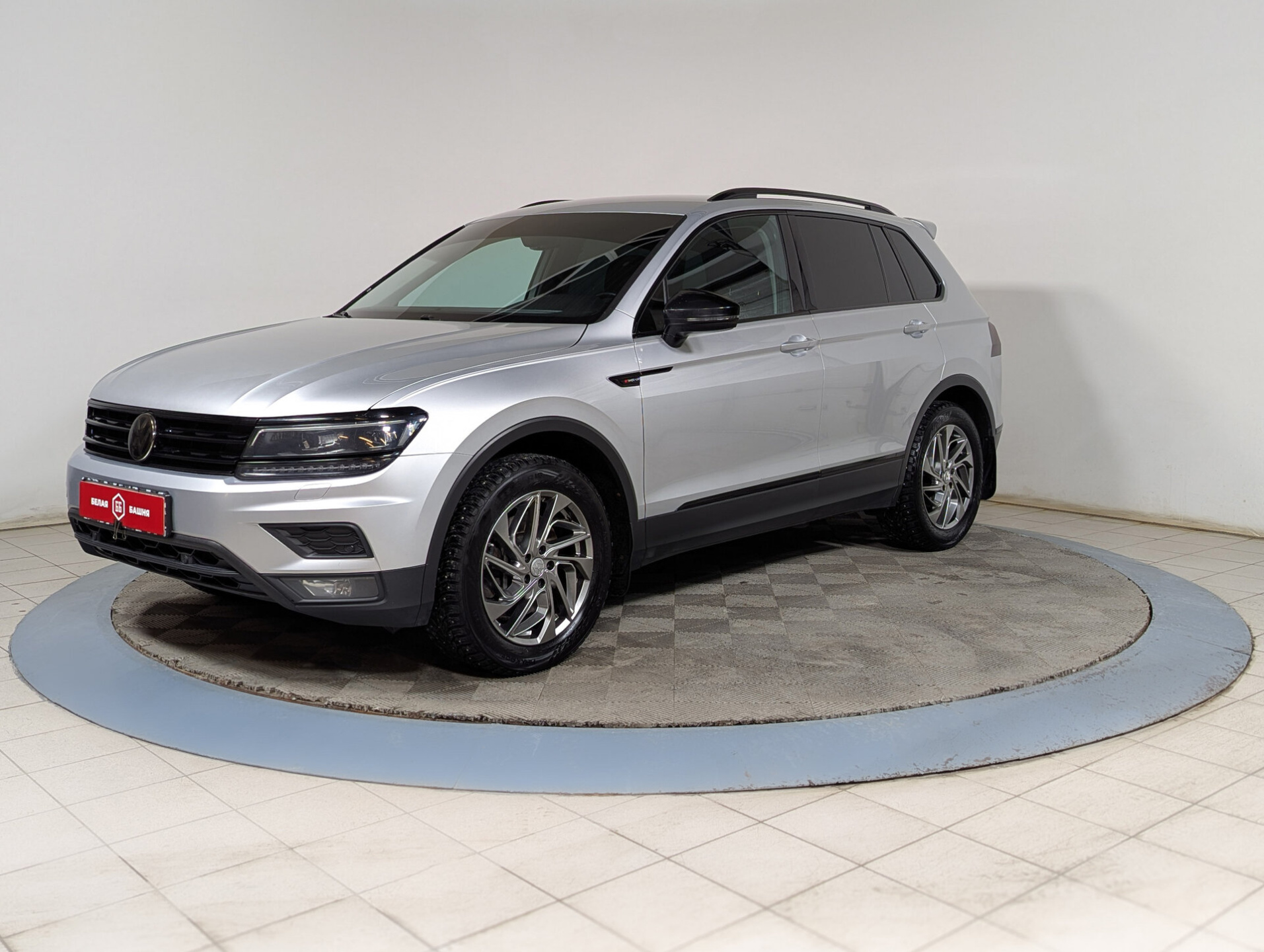 Volkswagen Tiguan 2017 Серебряный
